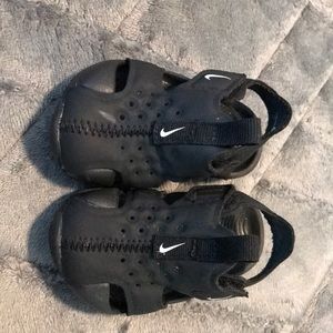 2c Nike baby Sandler